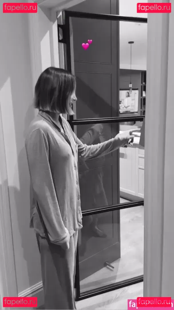 Frankie Bridge Onlyfans Photo Gallery 