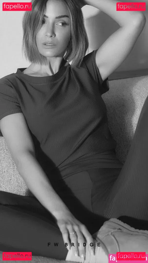 Frankie Bridge Onlyfans Photo Gallery 