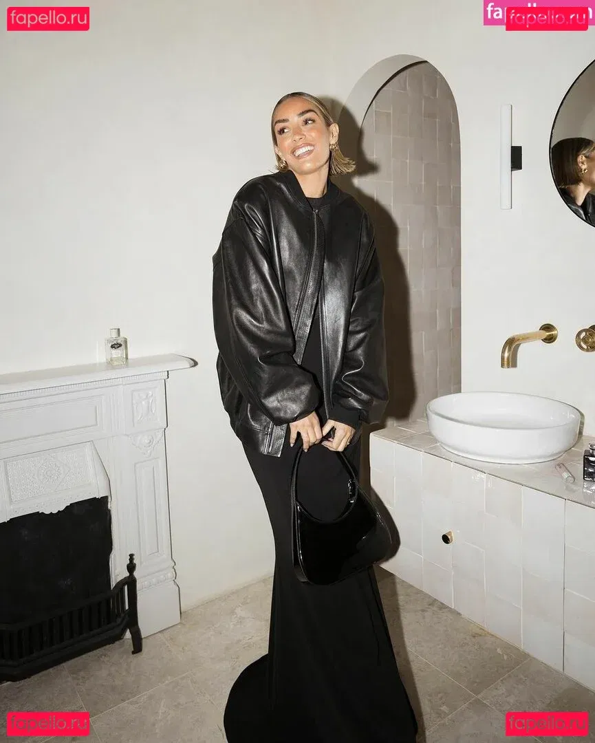 Frankie Bridge Onlyfans Photo Gallery 