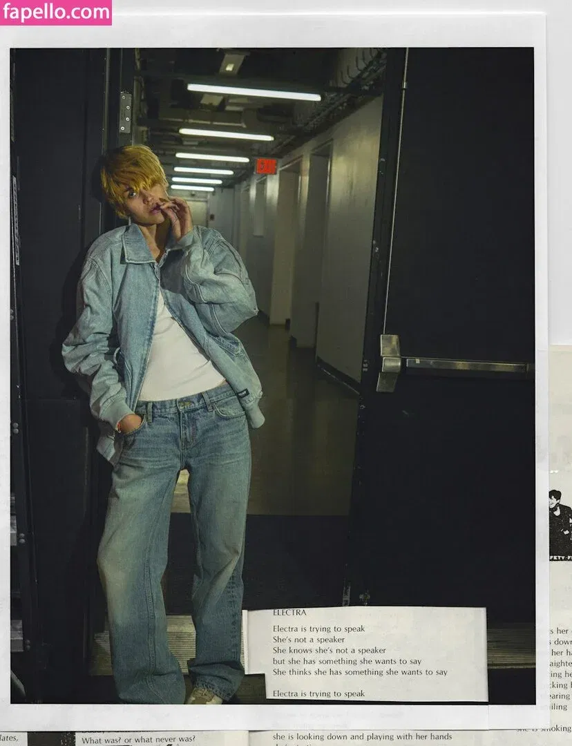 Amelia Gray Hamlin Onlyfans Photo Gallery 