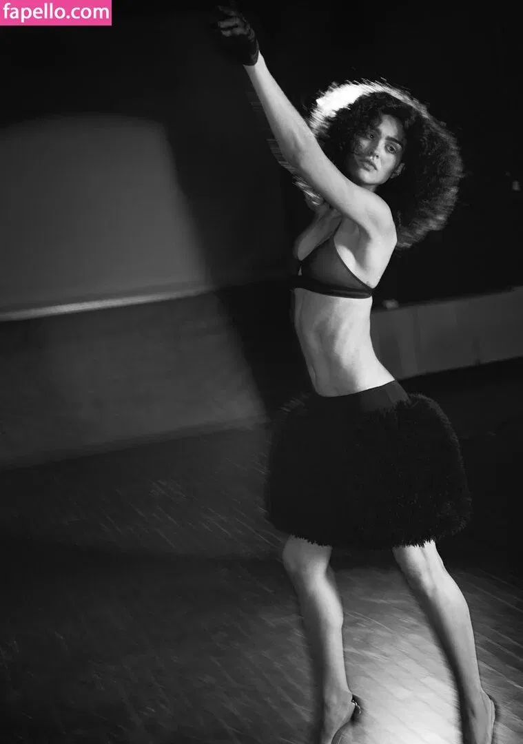 Amelia Gray Hamlin Onlyfans Photo Gallery 