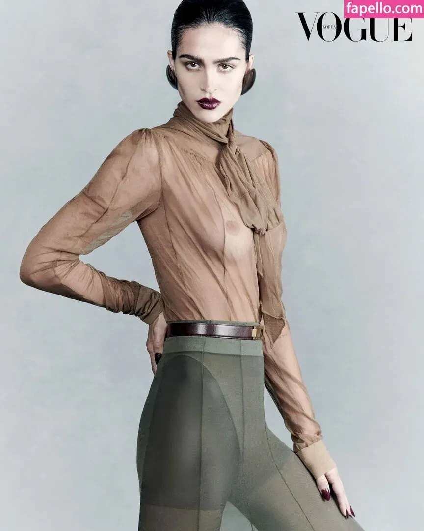 Amelia Gray Hamlin Onlyfans Photo Gallery 