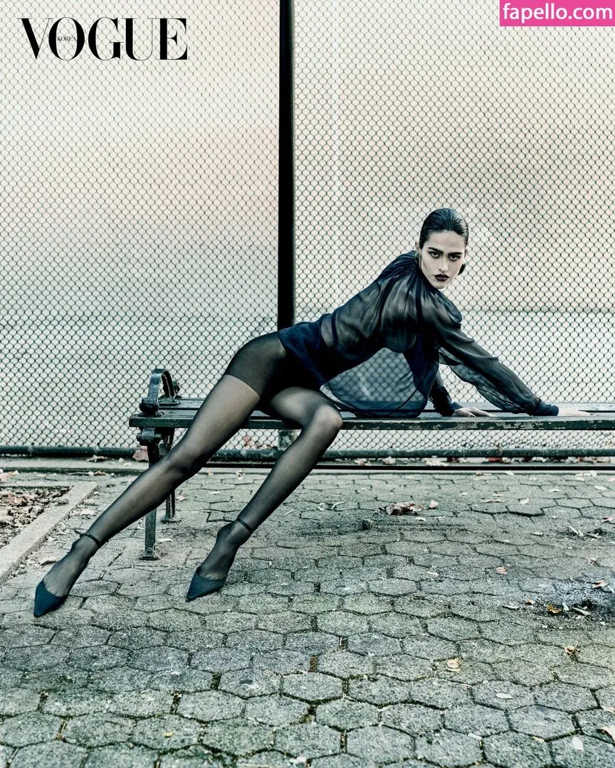 Amelia Gray Hamlin Onlyfans Photo Gallery 