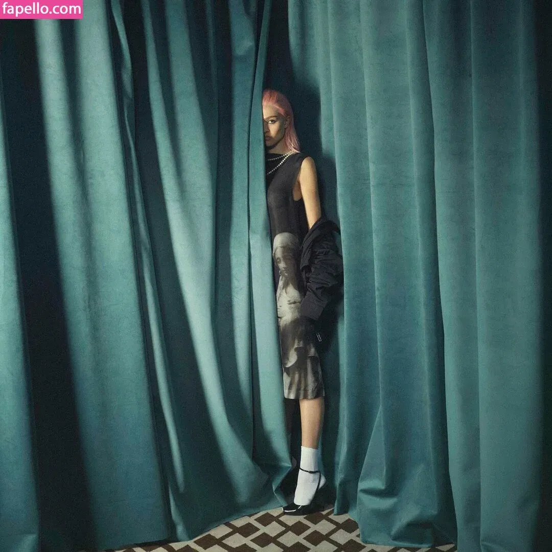 Amelia Gray Hamlin Onlyfans Photo Gallery 