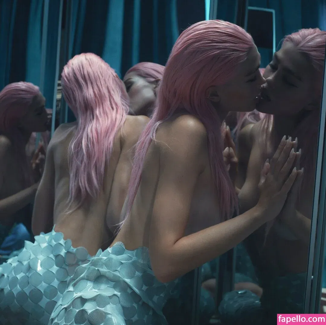 Amelia Gray Hamlin Onlyfans Photo Gallery 