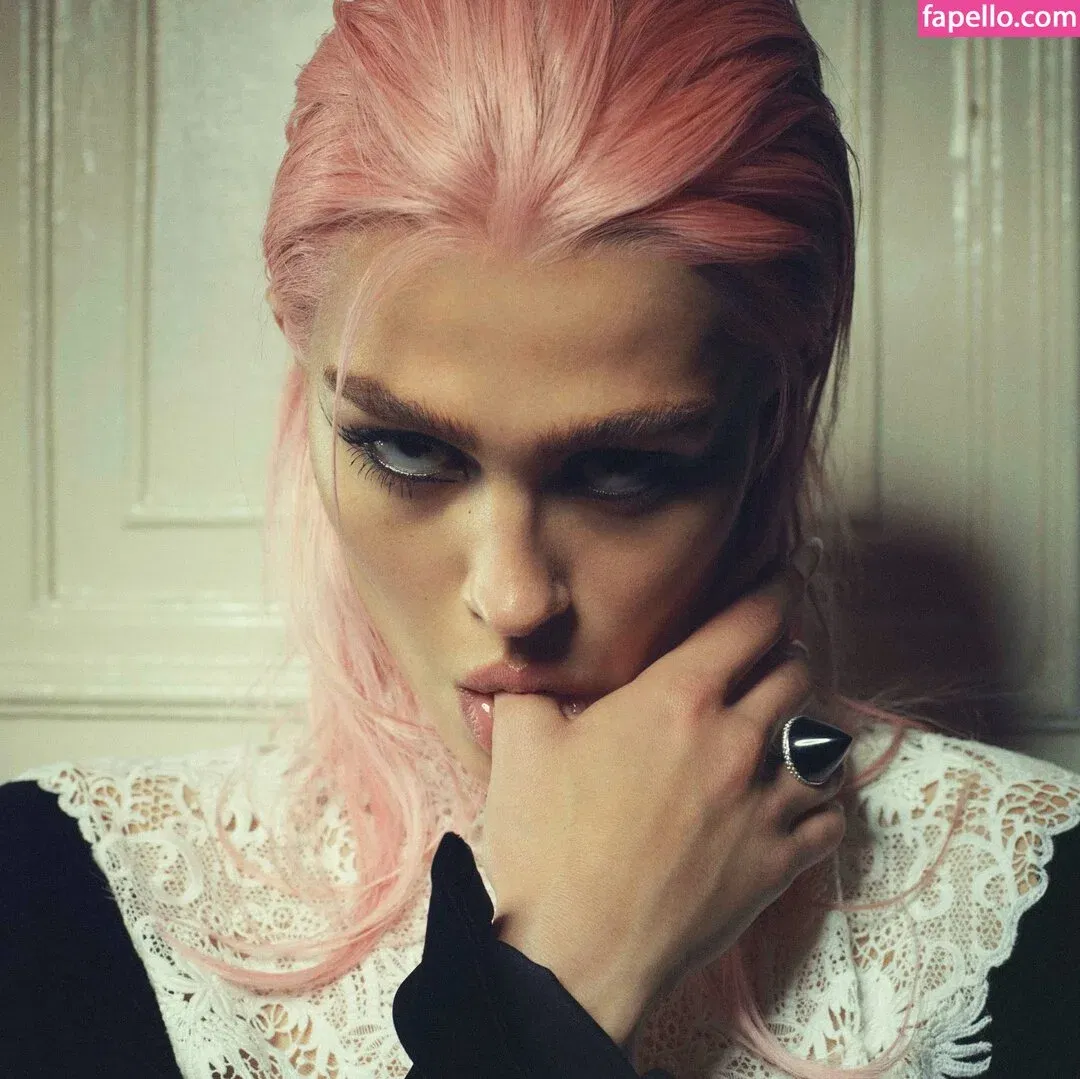 Amelia Gray Hamlin Onlyfans Photo Gallery 