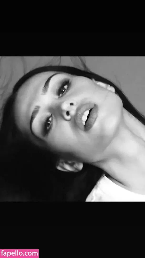 Amelia Gray Hamlin Onlyfans Photo Gallery 