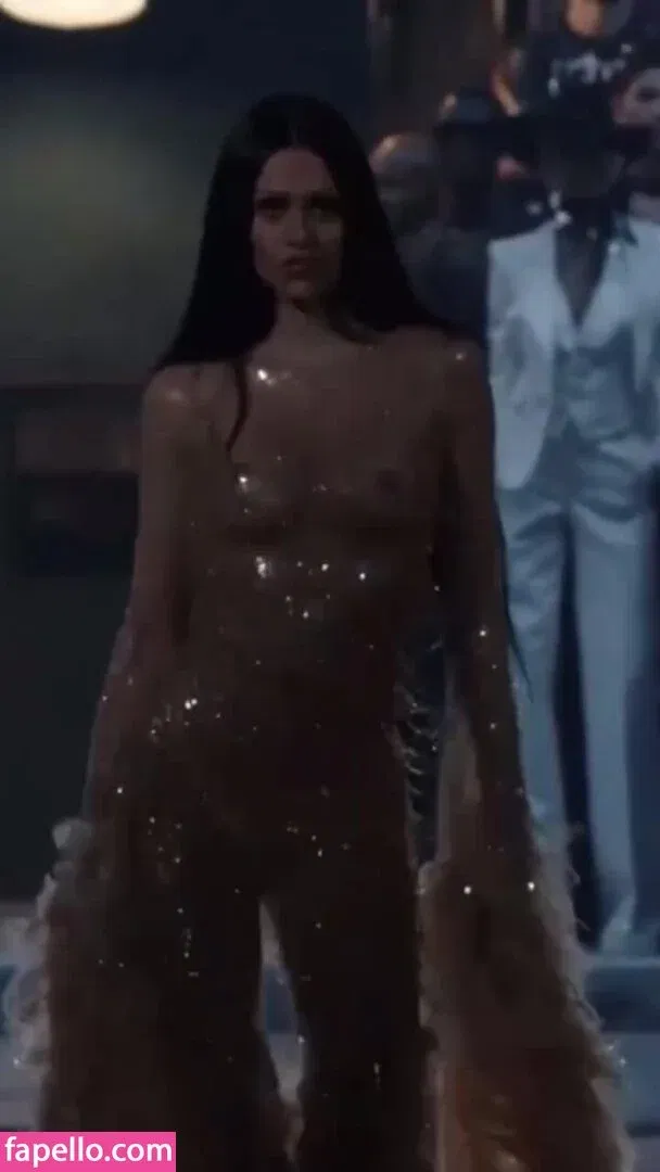 Amelia Gray Hamlin Onlyfans Photo Gallery 