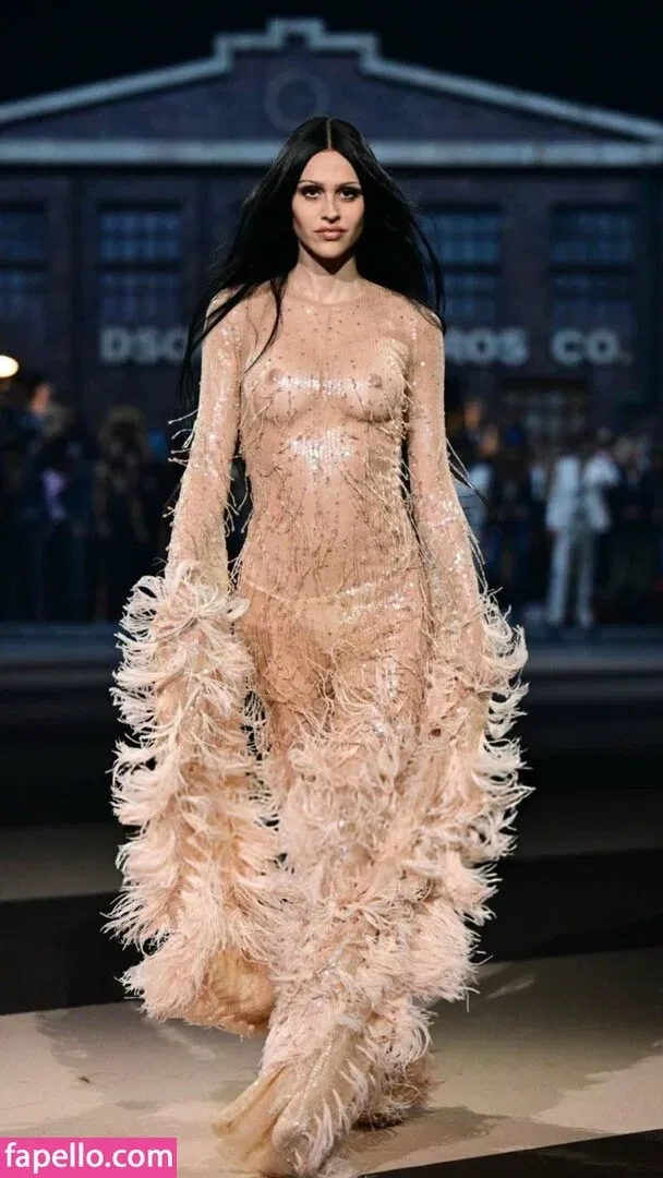 Amelia Gray Hamlin Onlyfans Photo Gallery 