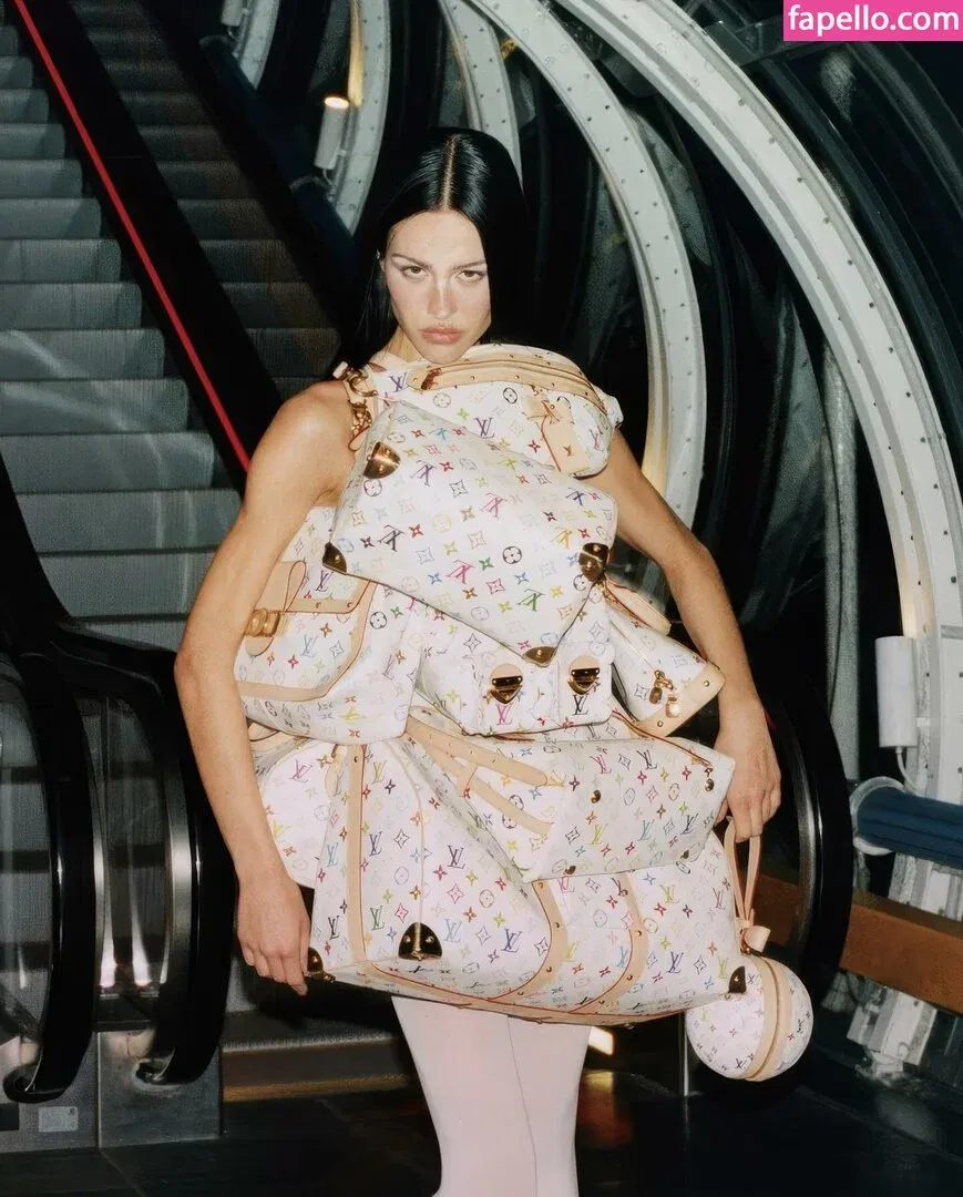 Amelia Gray Hamlin Onlyfans Photo Gallery 