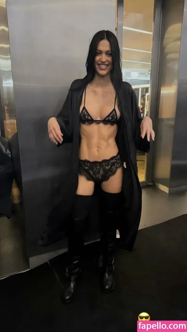 Amelia Gray Hamlin Onlyfans Photo Gallery 