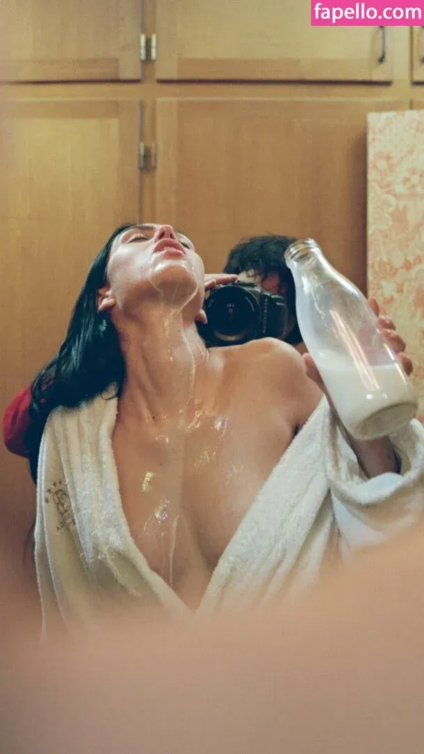 Amelia Gray Hamlin Onlyfans Photo Gallery 