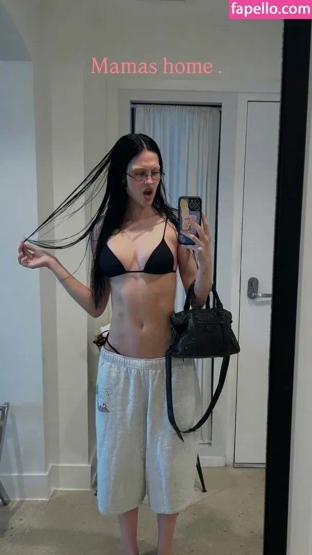 Amelia Gray Hamlin Onlyfans Photo Gallery 