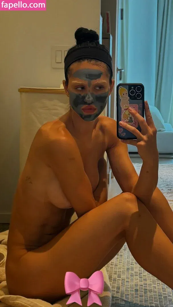 Amelia Gray Hamlin Onlyfans Photo Gallery 