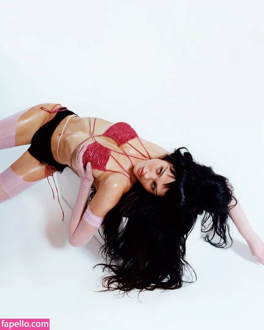 Amelia Gray Hamlin Onlyfans Photo Gallery 