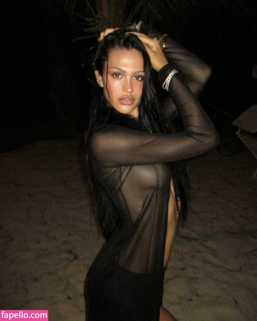 Amelia Gray Hamlin Onlyfans Photo Gallery 