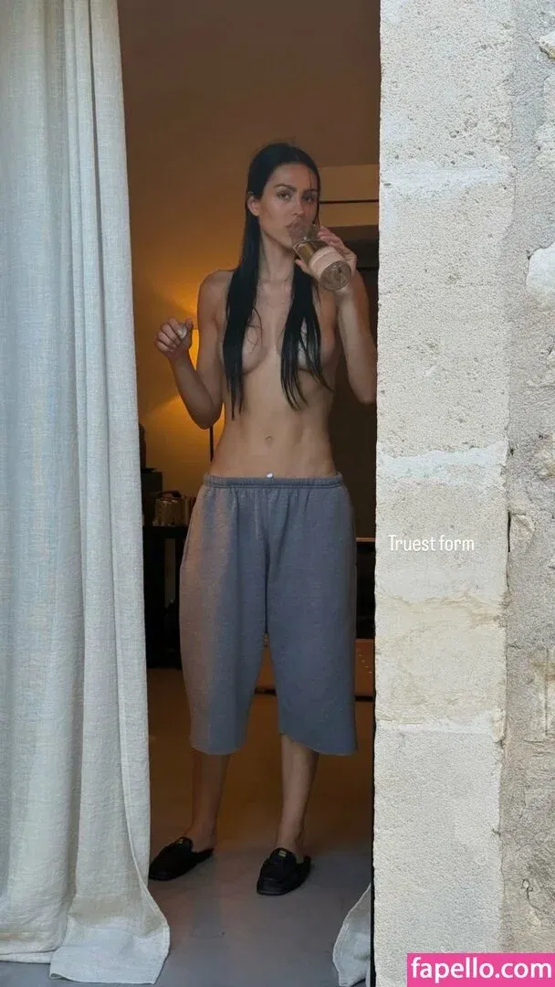 Amelia Gray Hamlin Onlyfans Photo Gallery 