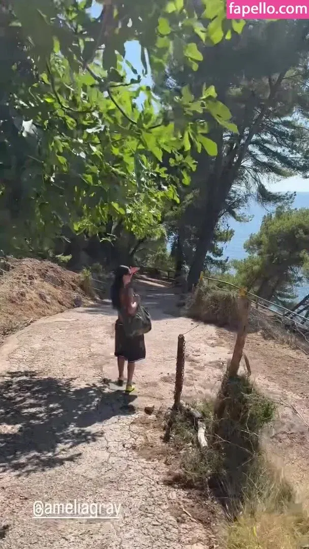 Amelia Gray Hamlin Onlyfans Photo Gallery 