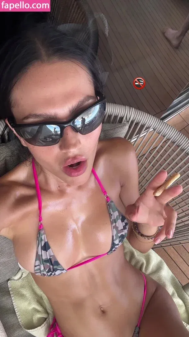 Amelia Gray Hamlin Onlyfans Photo Gallery 