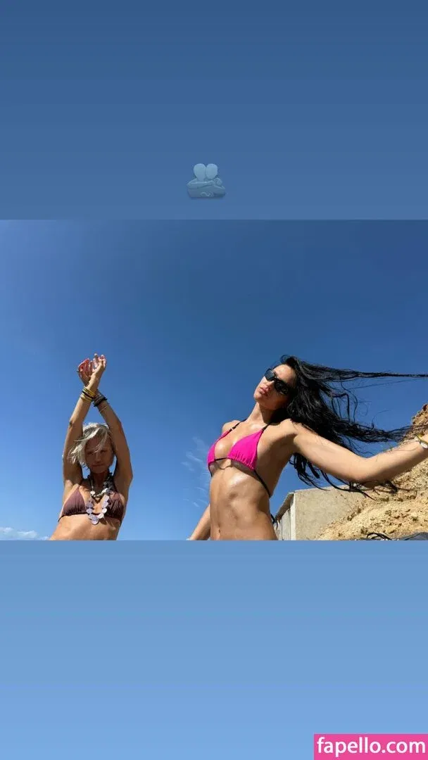 Amelia Gray Hamlin Onlyfans Photo Gallery 