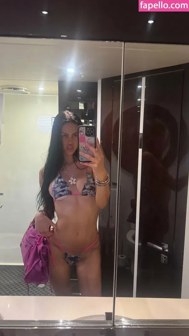 Amelia Gray Hamlin Onlyfans Photo Gallery 