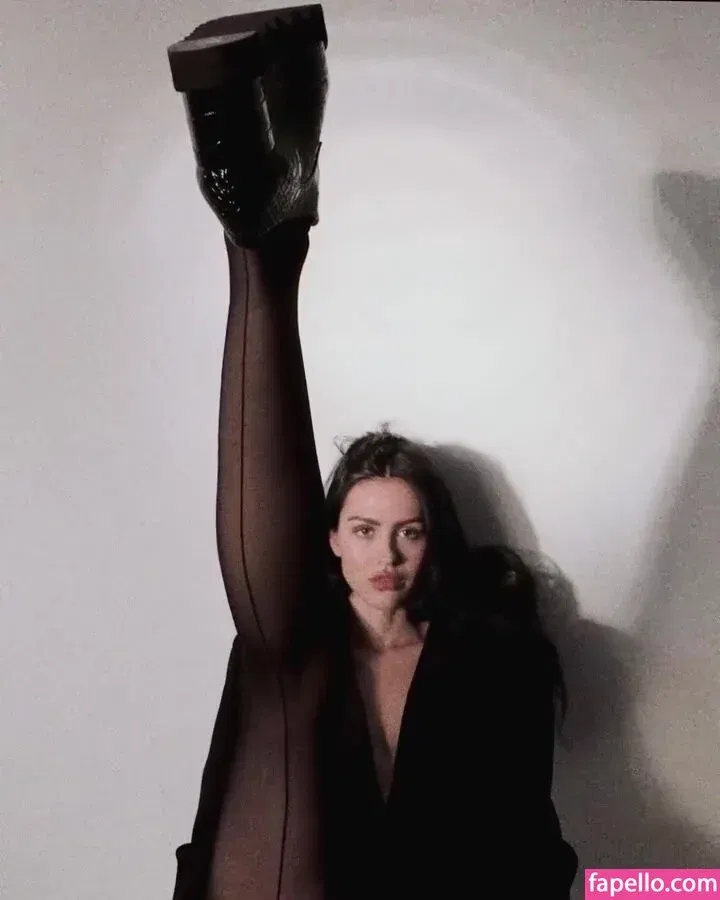 Amelia Gray Hamlin Onlyfans Photo Gallery 