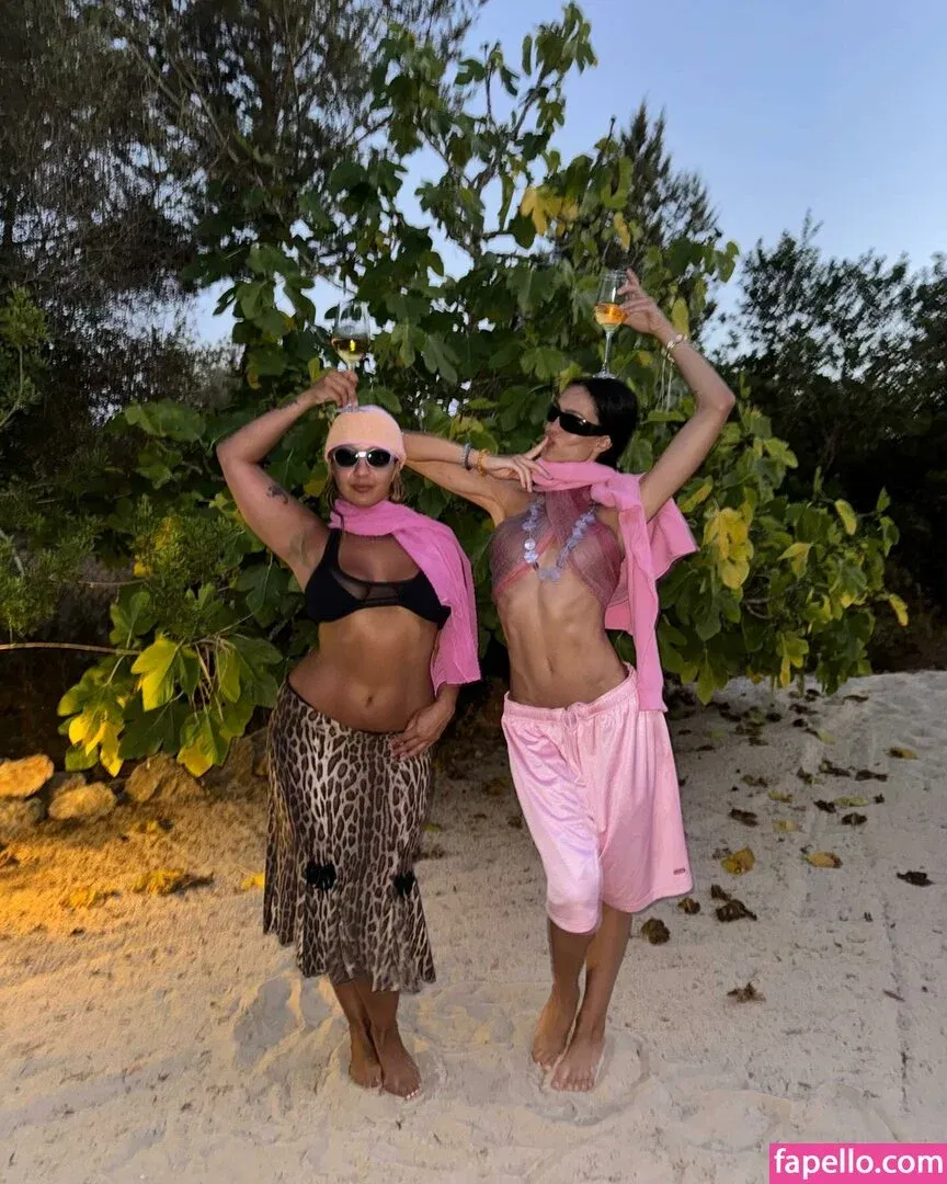 Amelia Gray Hamlin Onlyfans Photo Gallery 