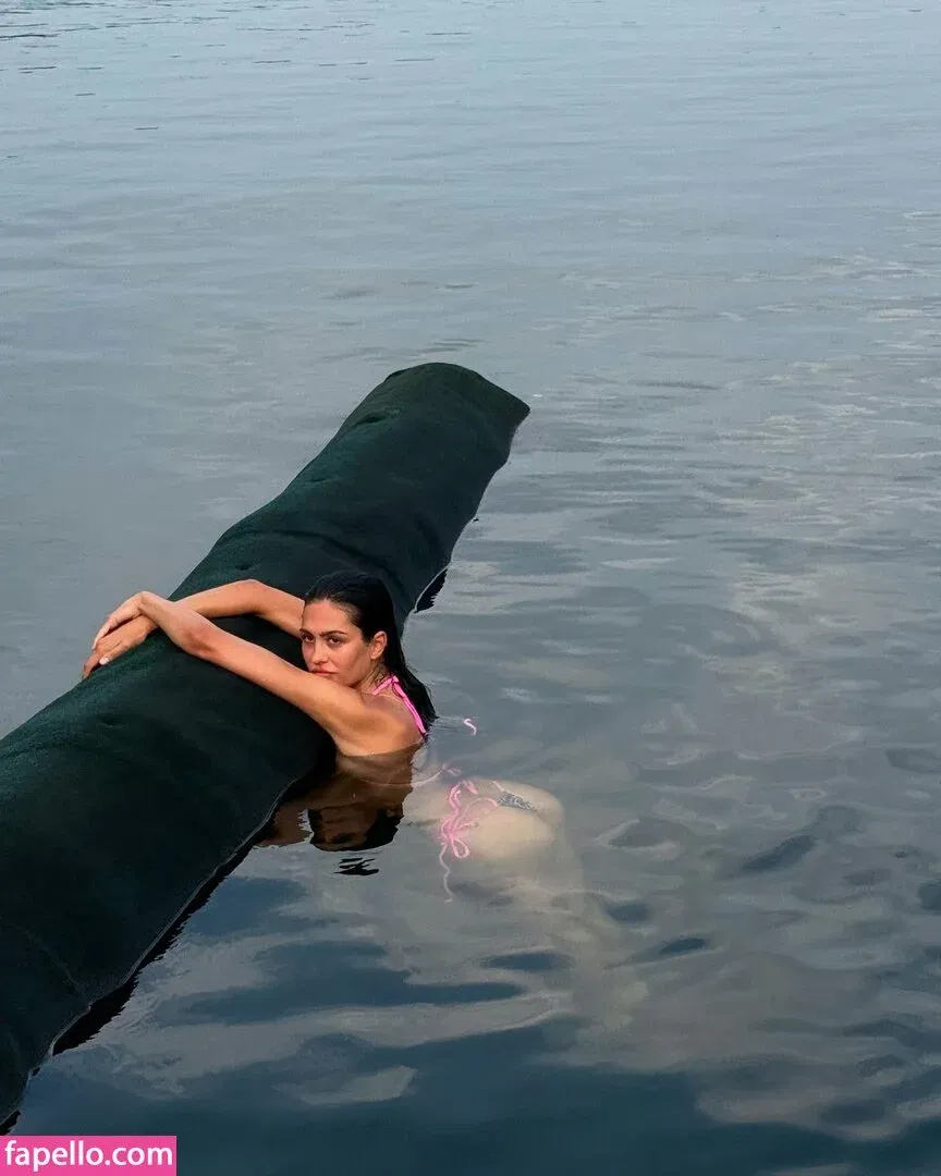 Amelia Gray Hamlin Onlyfans Photo Gallery 