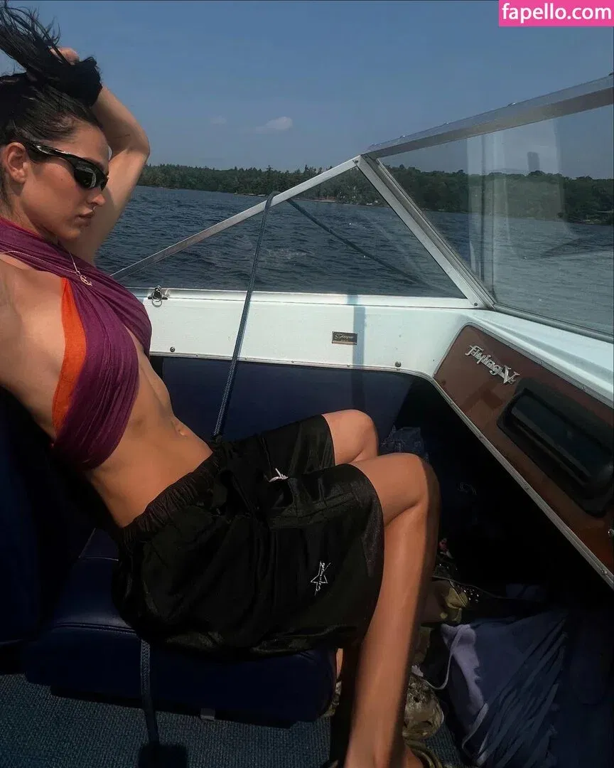 Amelia Gray Hamlin Onlyfans Photo Gallery 