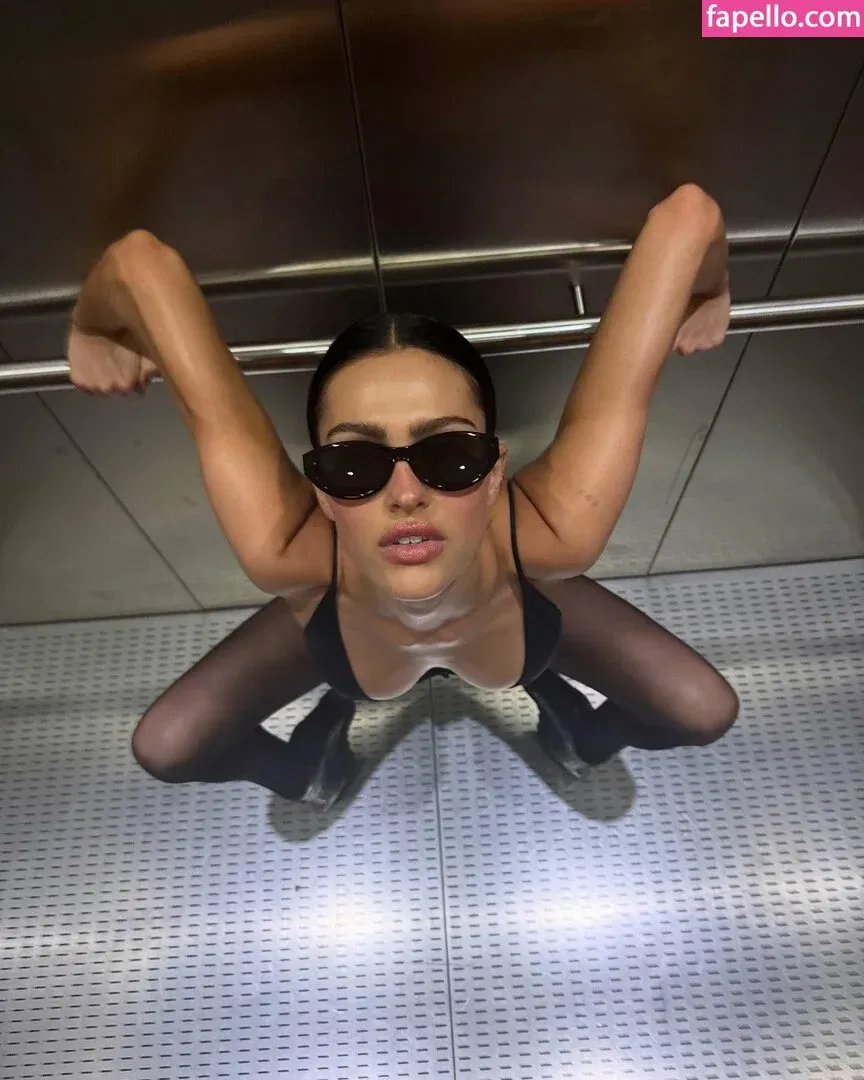 Amelia Gray Hamlin Onlyfans Photo Gallery 