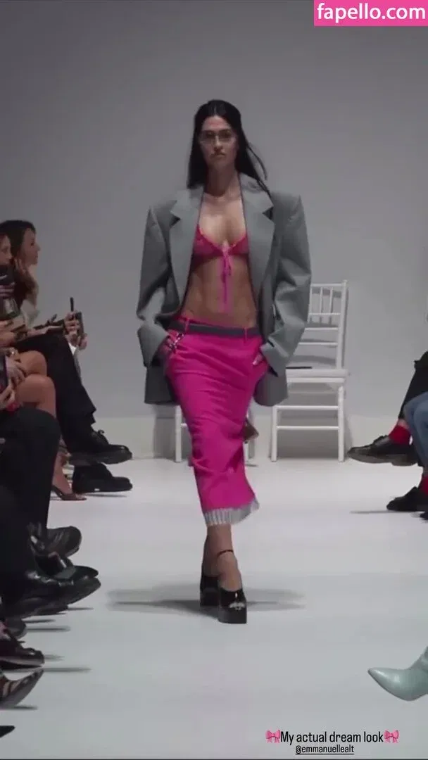 Amelia Gray Hamlin Onlyfans Photo Gallery 