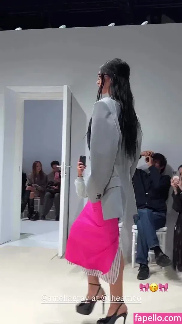 Amelia Gray Hamlin Onlyfans Photo Gallery 