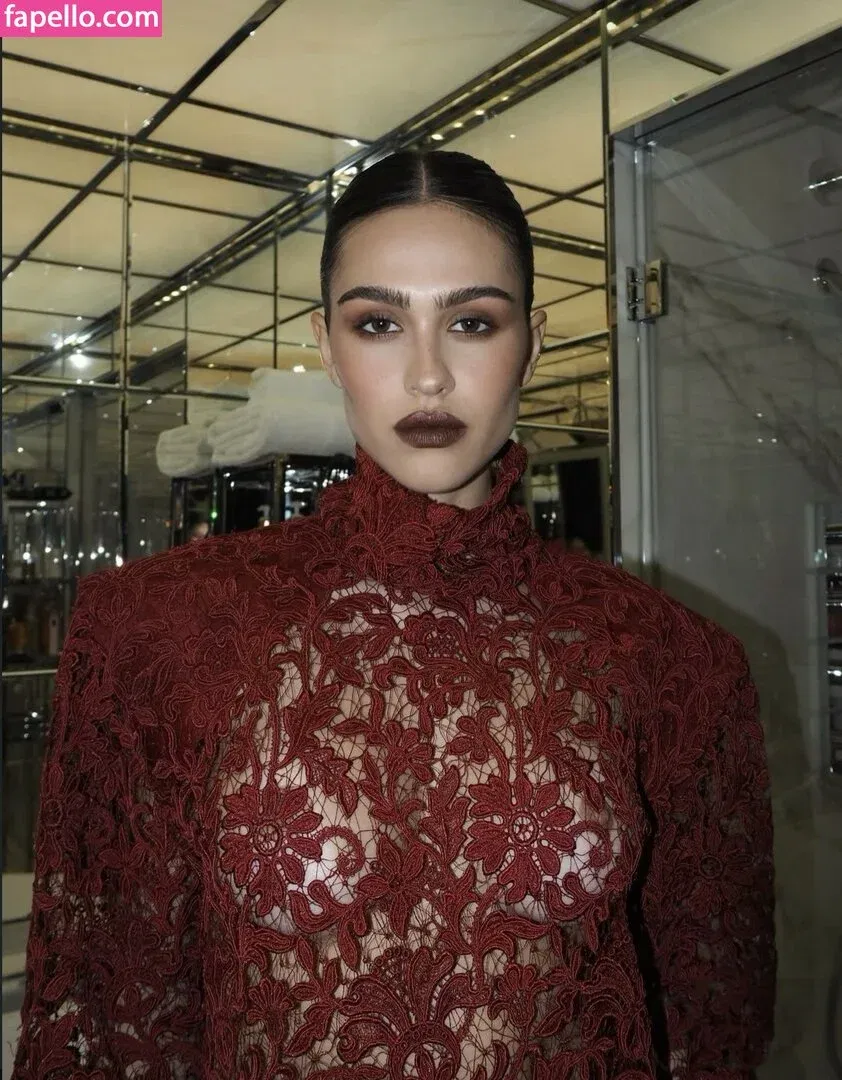 Amelia Gray Hamlin Onlyfans Photo Gallery 