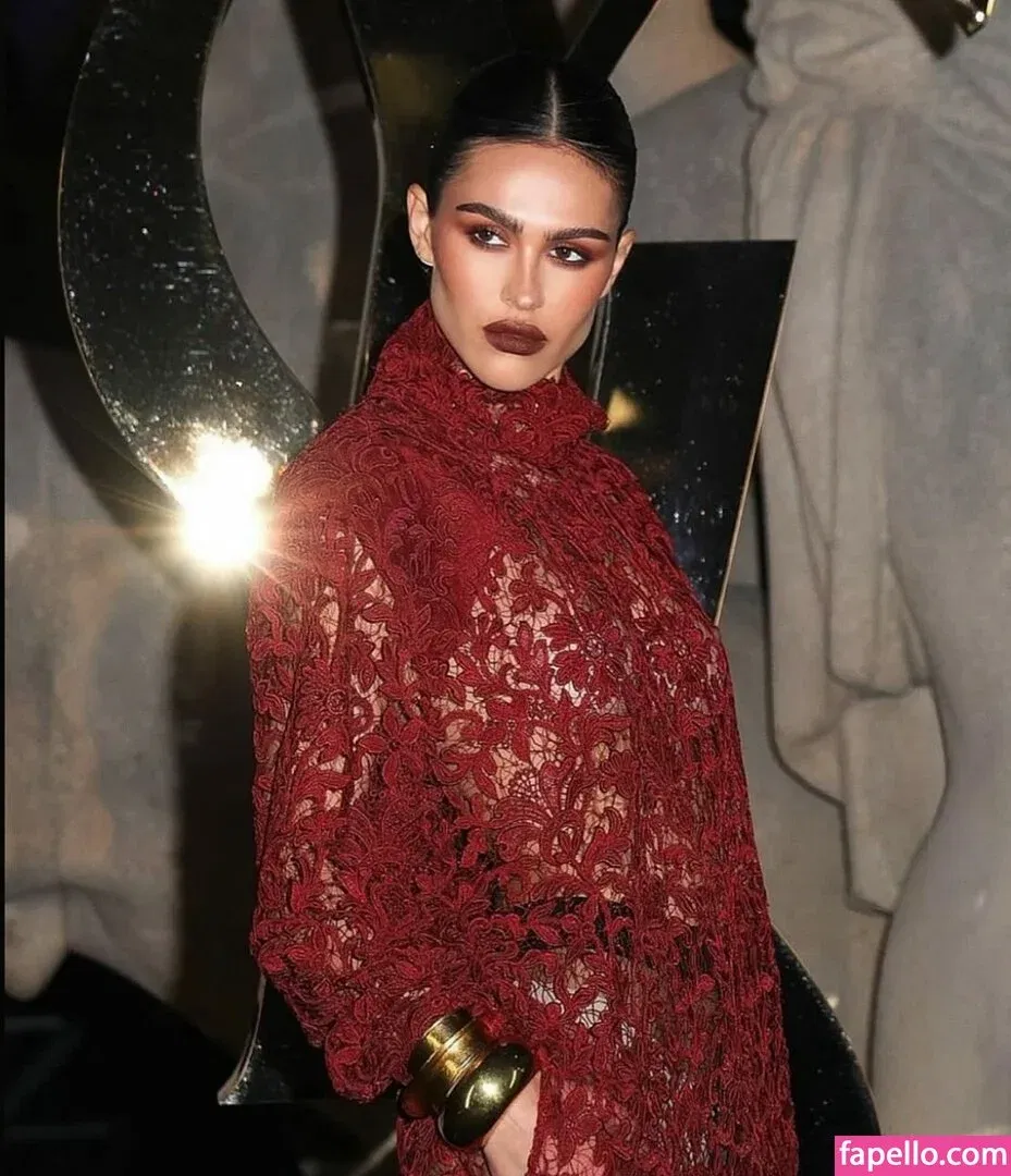 Amelia Gray Hamlin Onlyfans Photo Gallery 