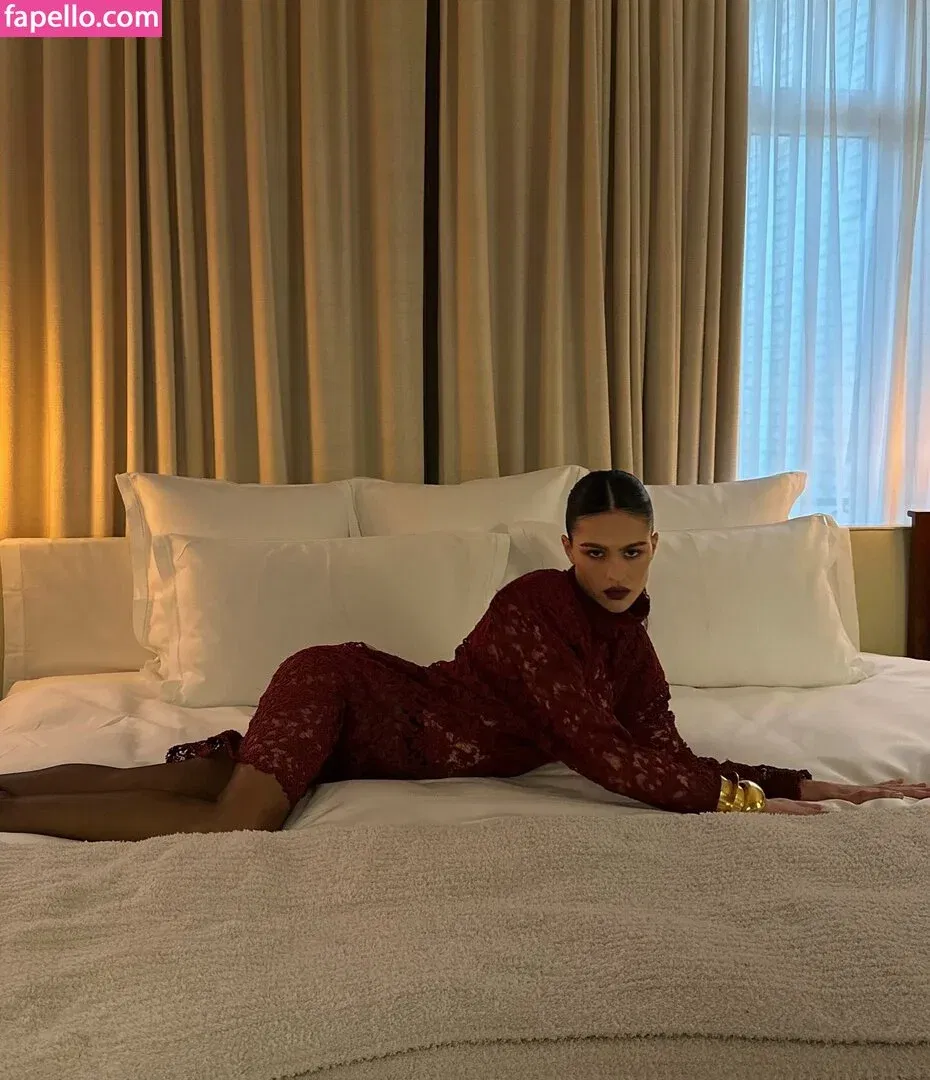 Amelia Gray Hamlin Onlyfans Photo Gallery 