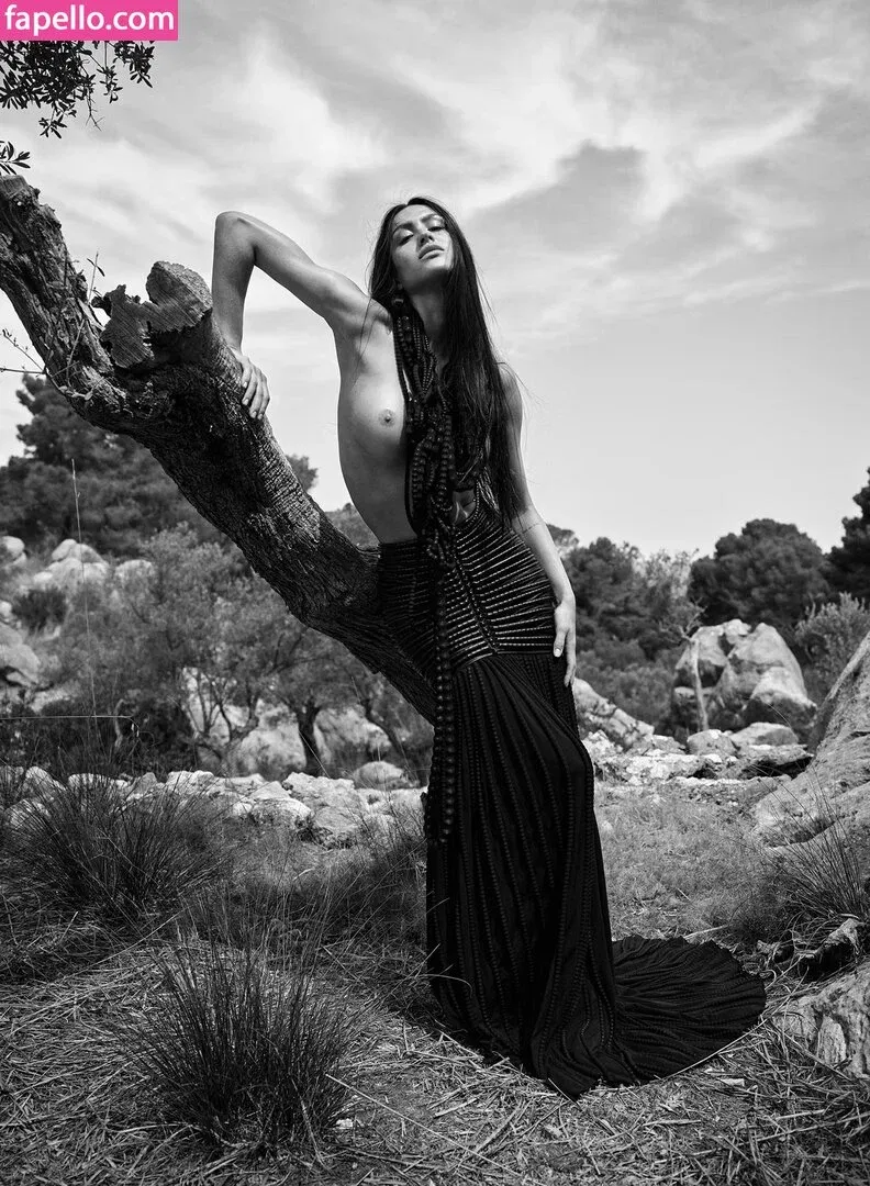 Amelia Gray Hamlin Onlyfans Photo Gallery 