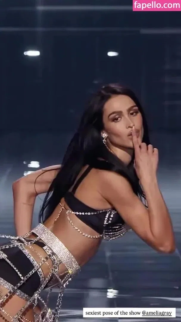 Amelia Gray Hamlin Onlyfans Photo Gallery 