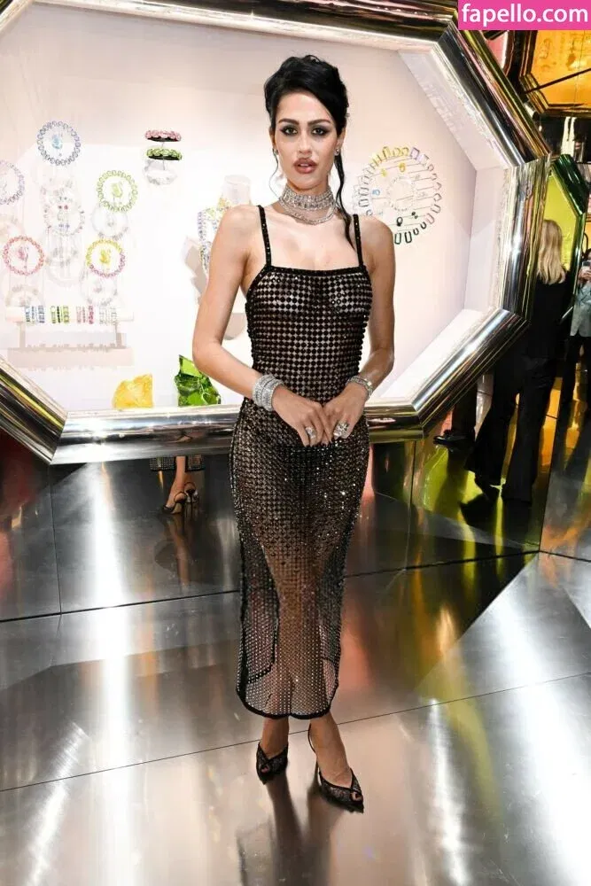 Amelia Gray Hamlin Onlyfans Photo Gallery 