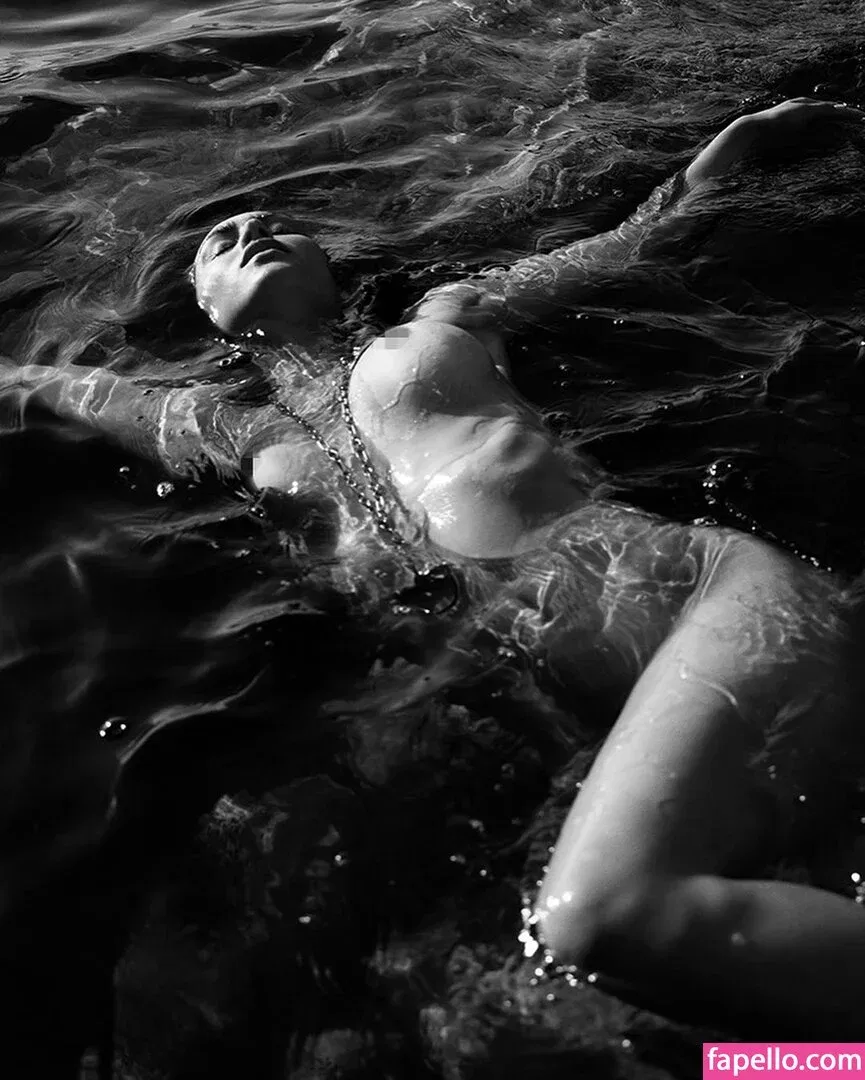 Amelia Gray Hamlin Onlyfans Photo Gallery 