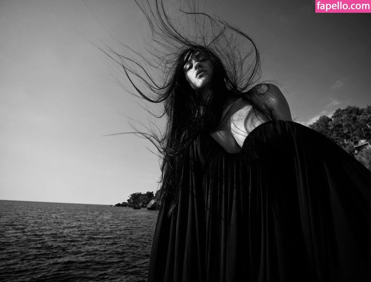 Amelia Gray Hamlin Onlyfans Photo Gallery 