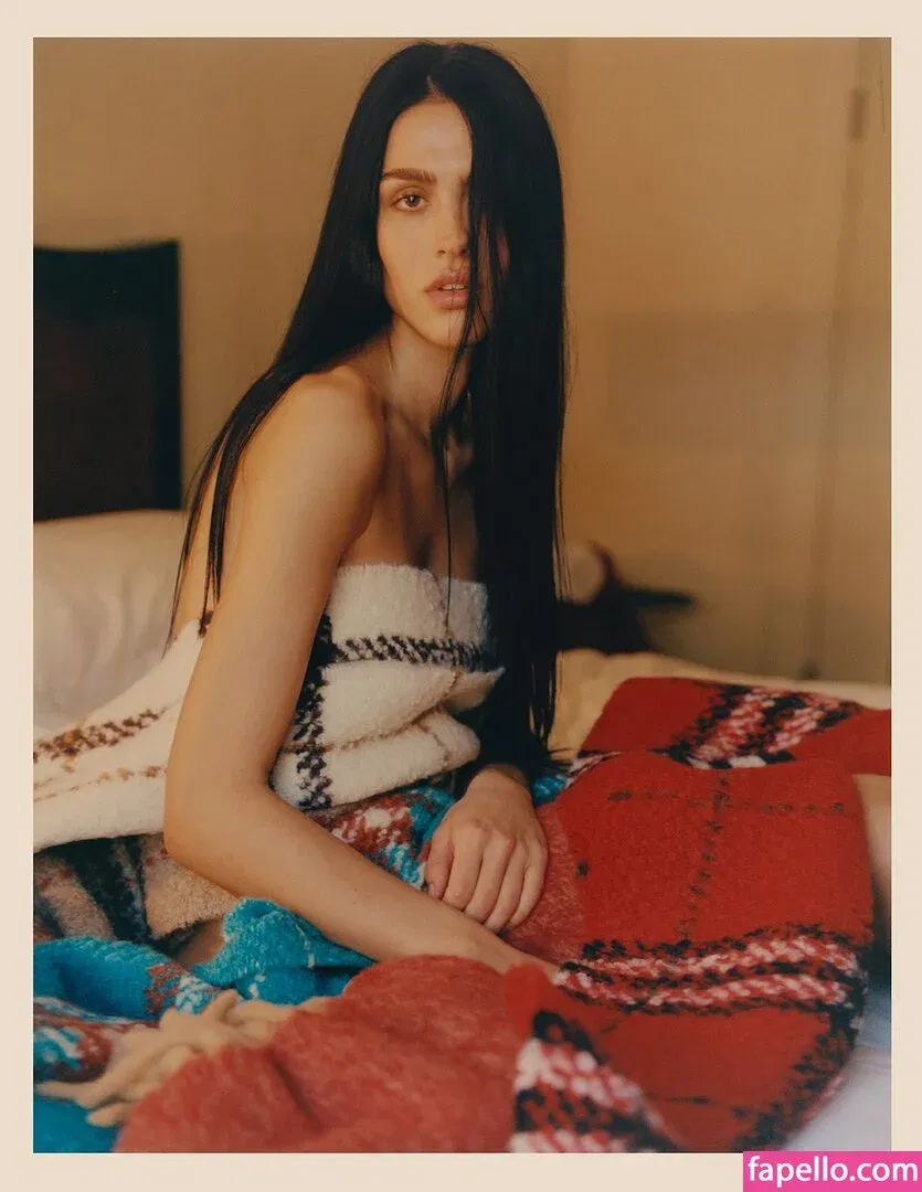 Amelia Gray Hamlin Onlyfans Photo Gallery 