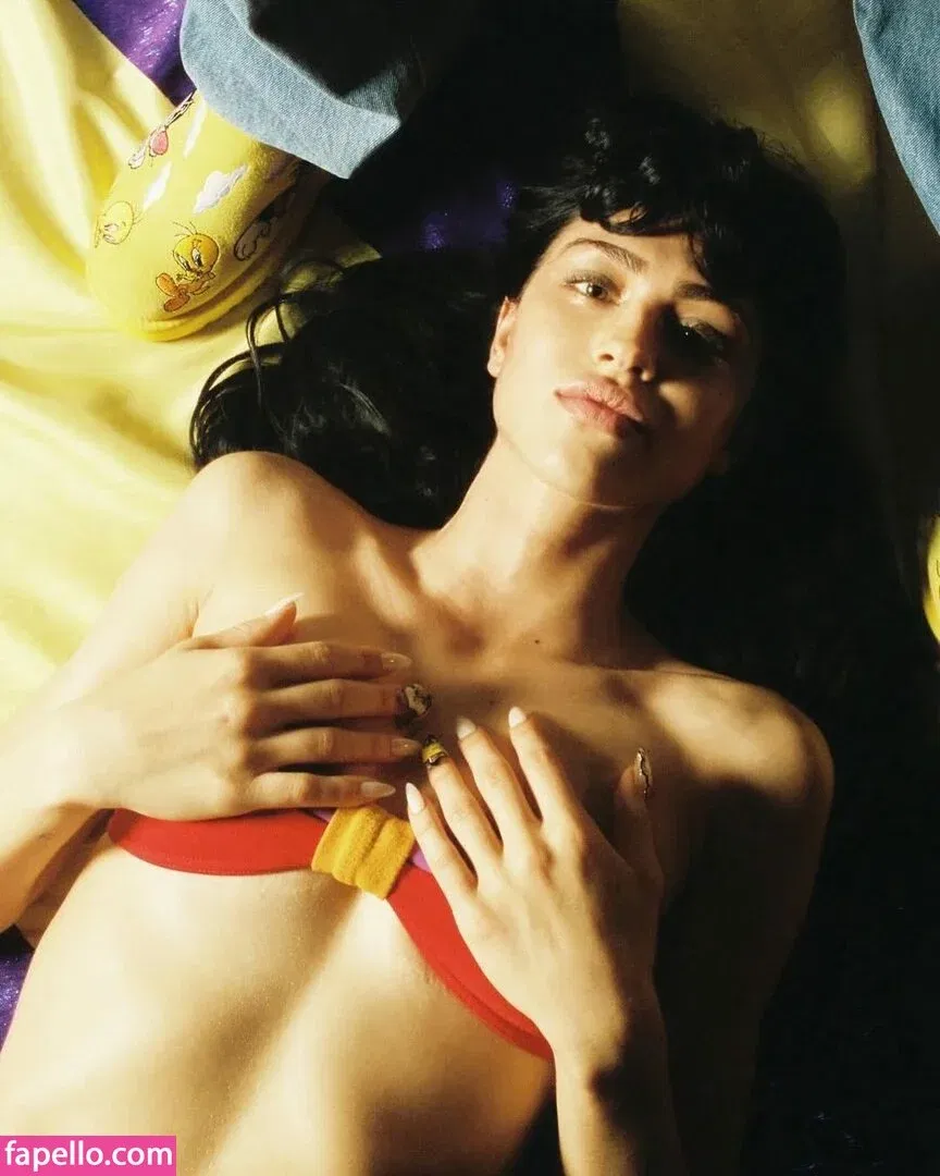 Amelia Gray Hamlin Onlyfans Photo Gallery 