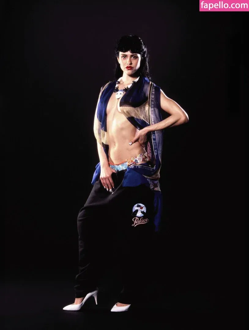 Amelia Gray Hamlin Onlyfans Photo Gallery 