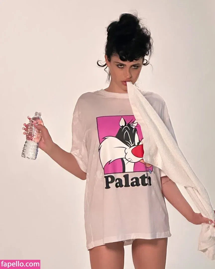 Amelia Gray Hamlin Onlyfans Photo Gallery 