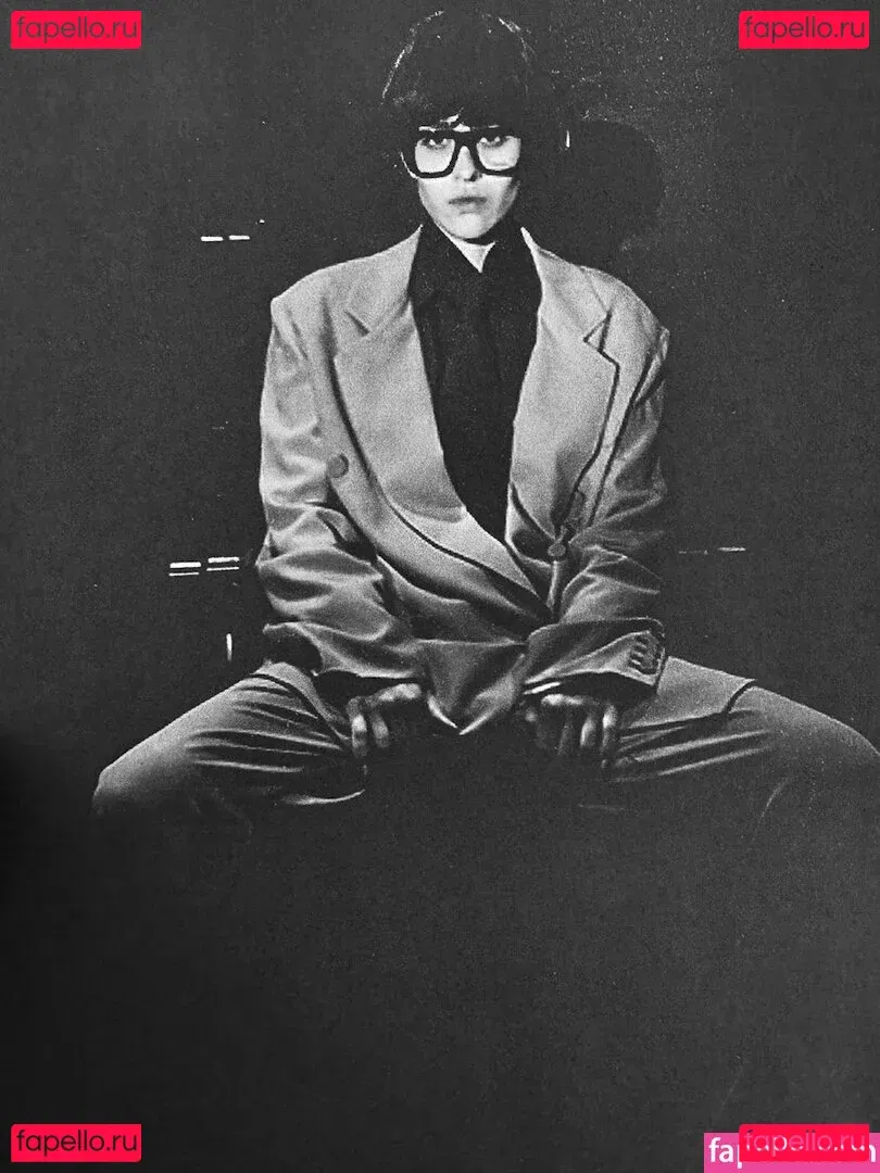 Amelia Gray Hamlin Onlyfans Photo Gallery 