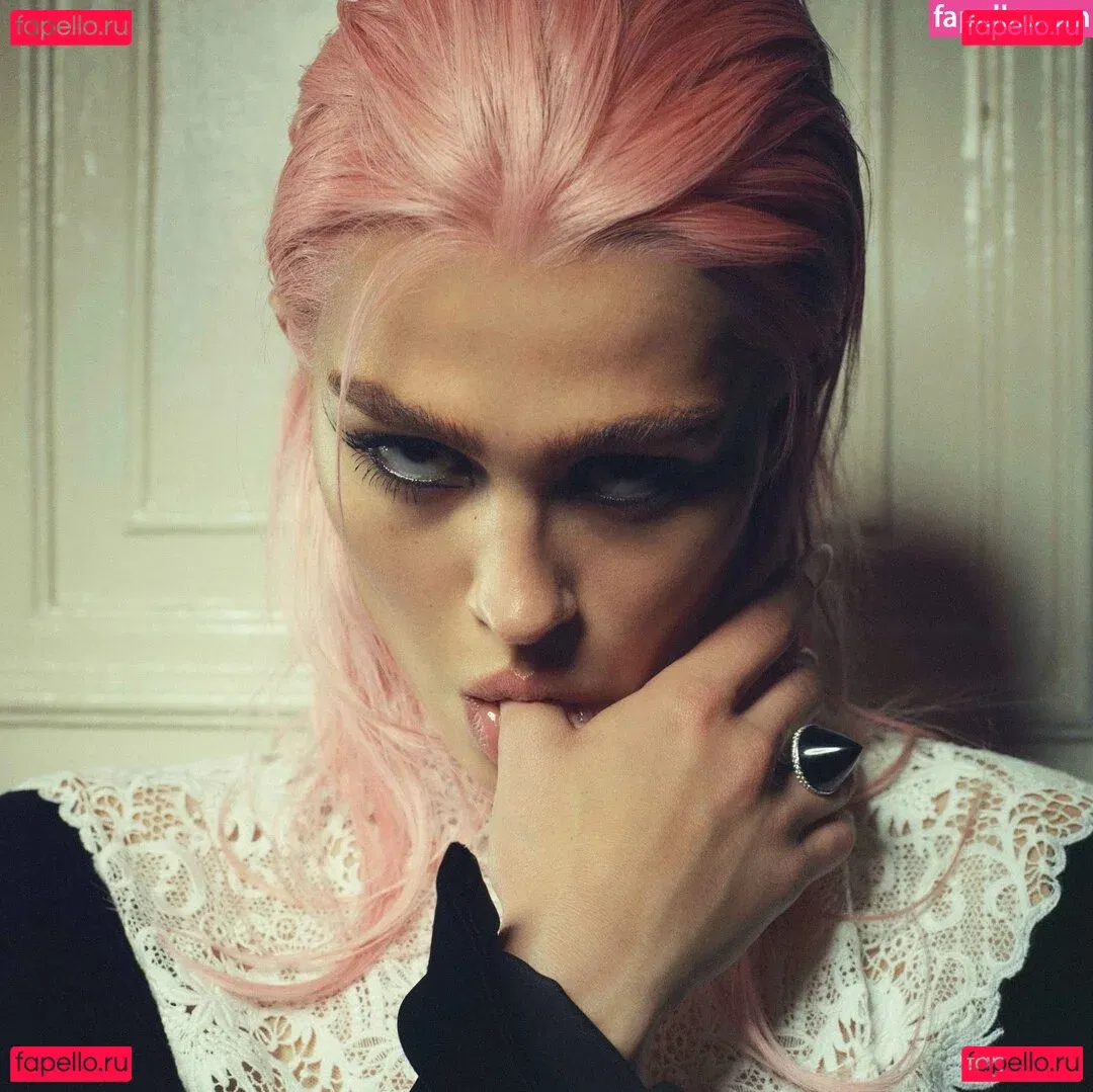 Amelia Gray Hamlin Onlyfans Photo Gallery 