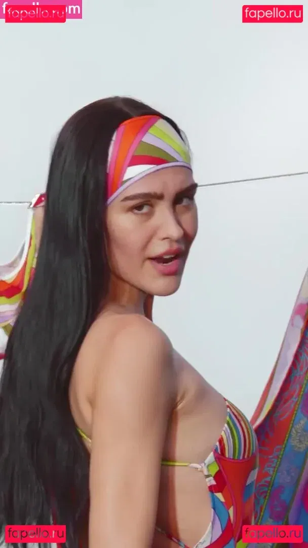 Amelia Gray Hamlin Onlyfans Photo Gallery 