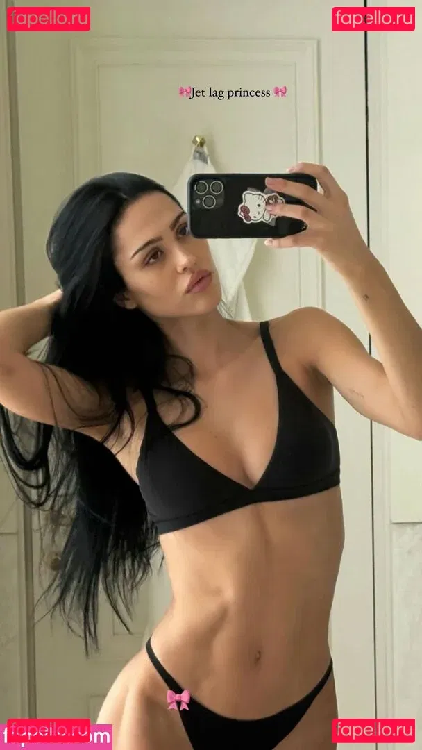 Amelia Gray Hamlin Onlyfans Photo Gallery 