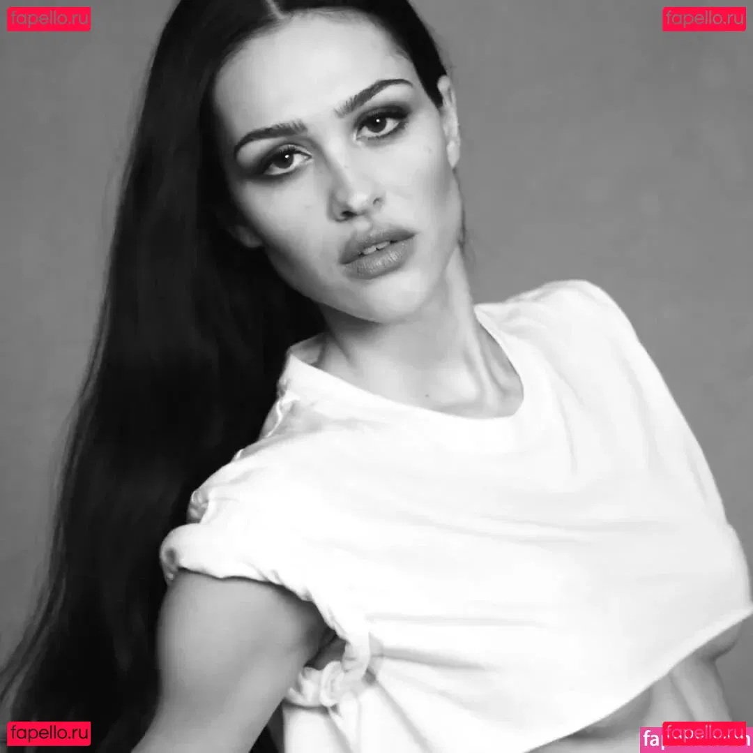 Amelia Gray Hamlin Onlyfans Photo Gallery 