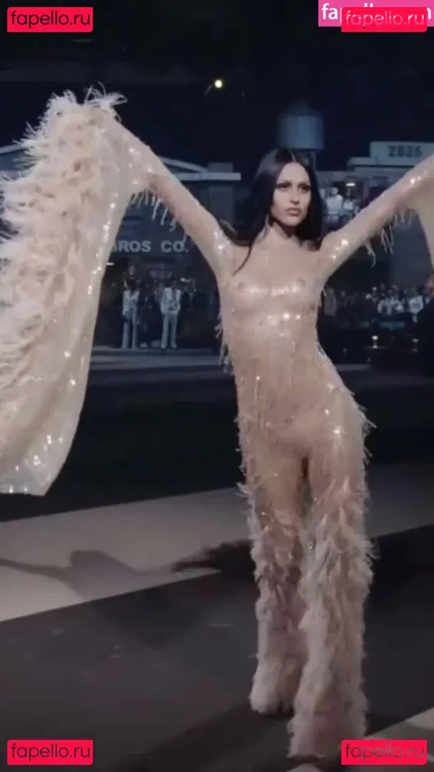 Amelia Gray Hamlin Onlyfans Photo Gallery 